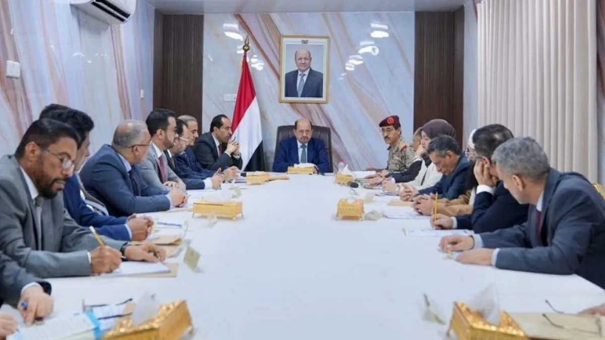 الحكومة اليمنية ترفع جاهزية مؤسساتها لمواكبة عملية «فجر اليمن»